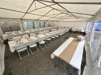 Tables et chaises — JUBIN Location